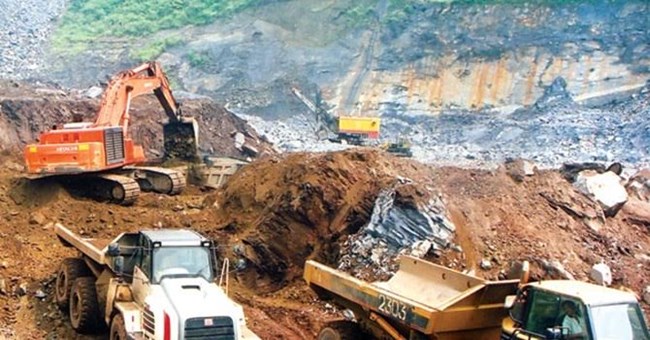 Quảng Nam thất thu lớn từ khai thác khoáng sản. (16/6/2016)